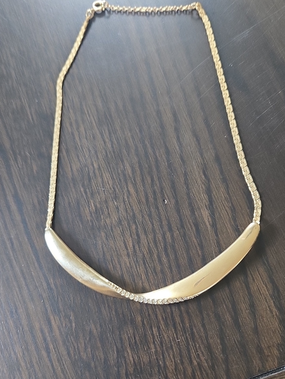 Sarah Cov Vintage Curved Gold-Tone Collar Necklace with Crystal Accent